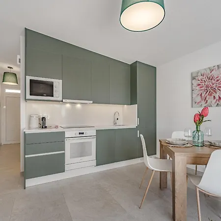 Апартаменты 1bdr Seaview In Адехе